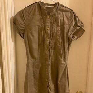 Tan Button-Up Short Sleeve Long Button-Up, no size listed but fits as S-M